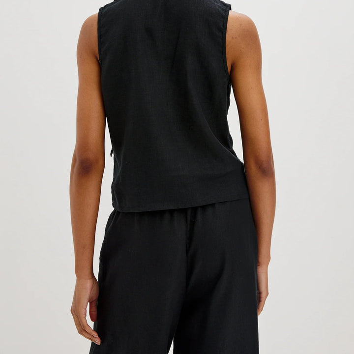 Black Oregon Top